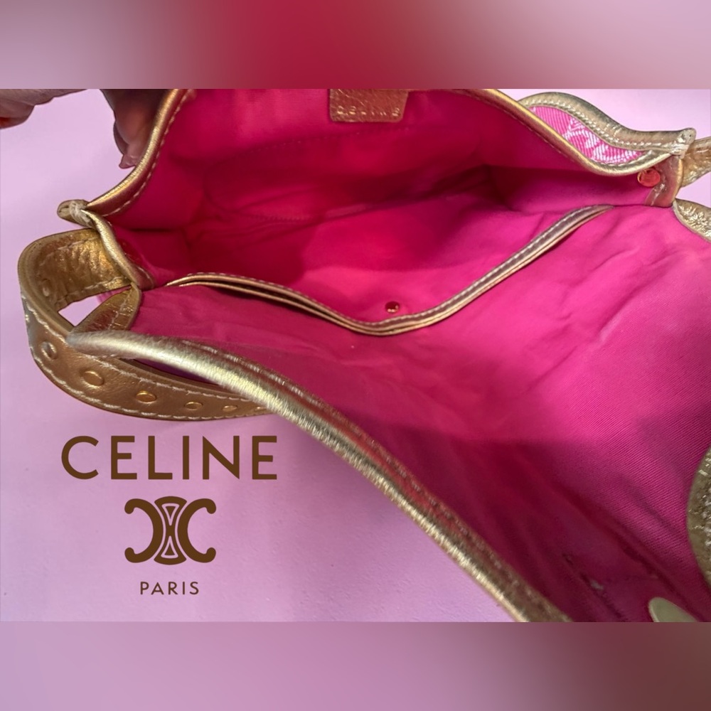 Celine Pink Triomphe Monogram Poulbot Denim Shoulder-bag w Gold Trim
EXCELLENT! - Picture 13 of 15